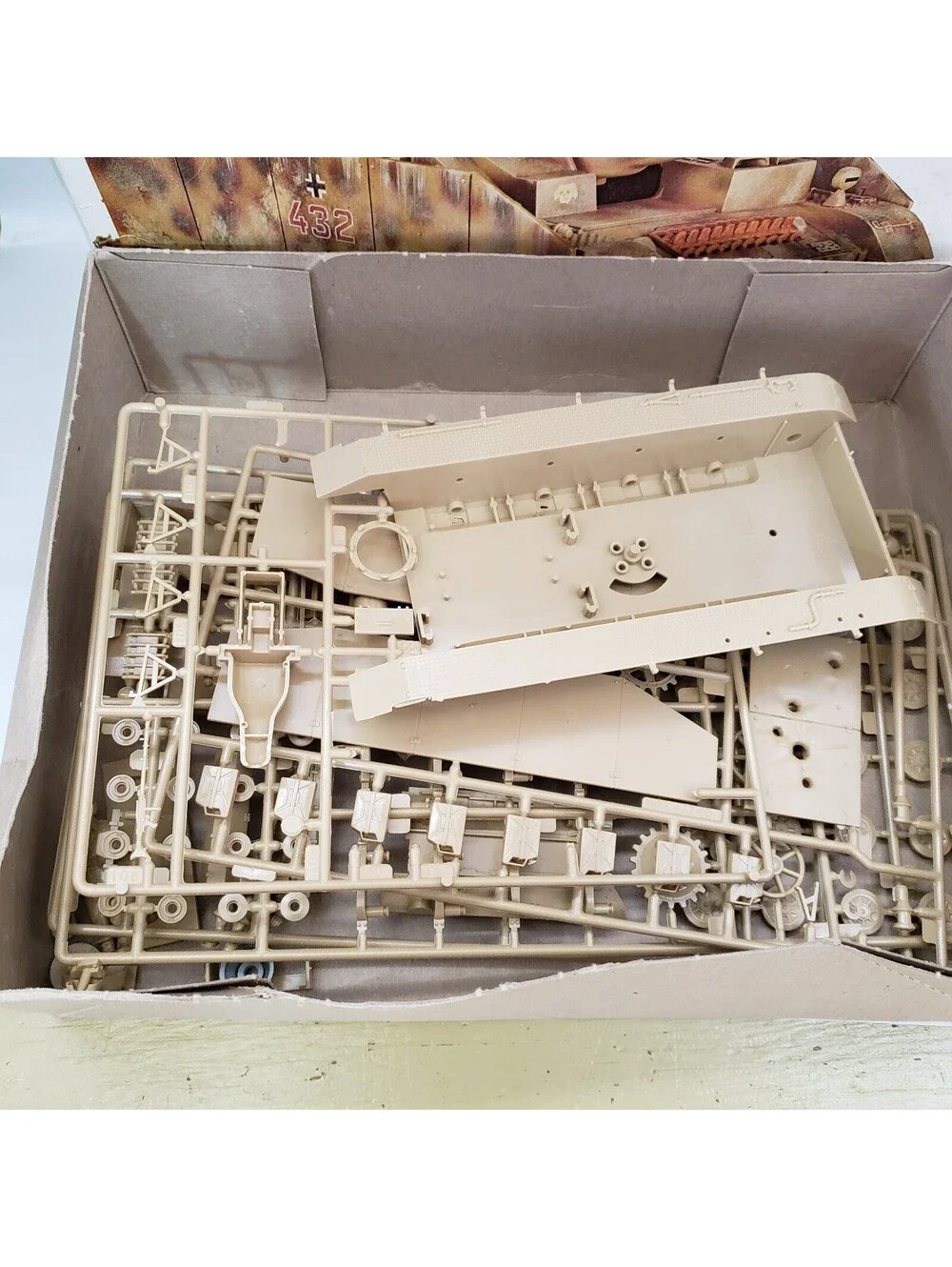 Vintage Monogram Sturmgeschuetz IV 1/32 Armor Series Vehicle 1972 WW II